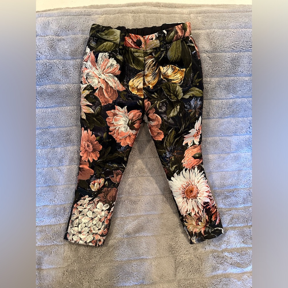 Little girls Dolce & Gabbana brocade dress pants.
Like new, worn once